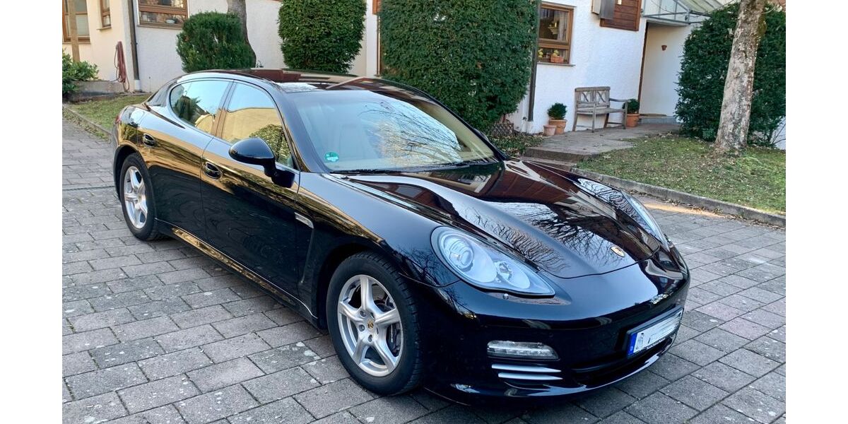 Porsche Panamera 133.000 km 23.900 &euro; Stuttgart 70619