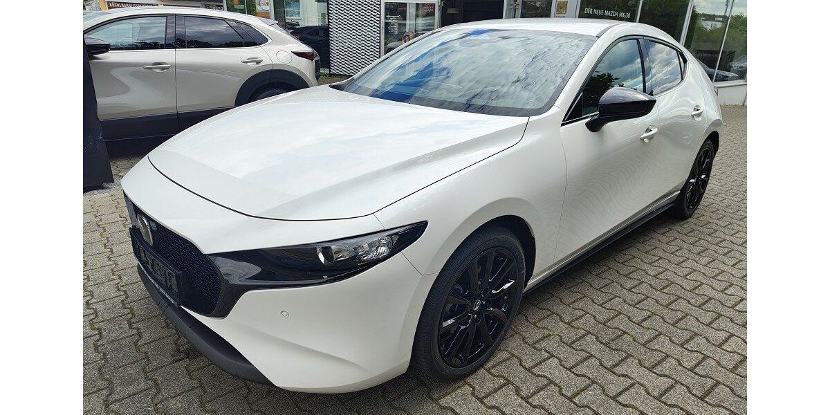 Mazda 3 2.901 km 26.490 &euro; Vaihingen 71665