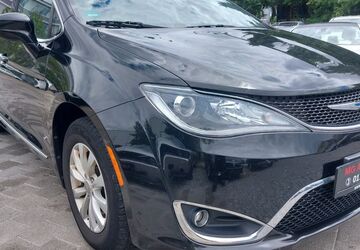 Chrysler Pacifica 121.793 km 12.999 &euro; Fellbach 70736