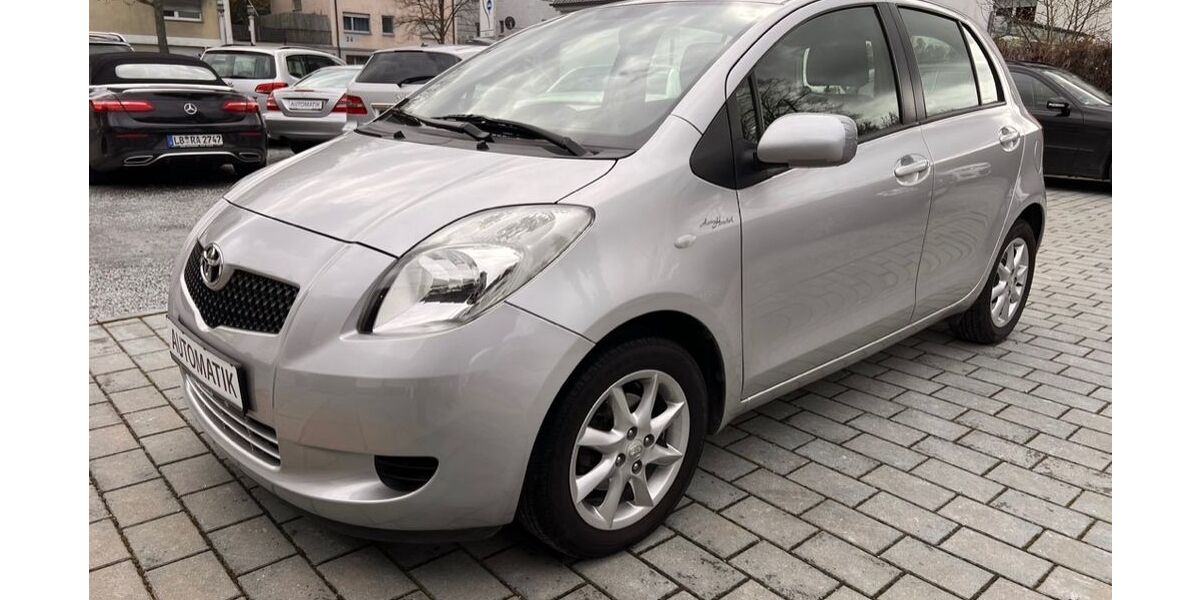 Toyota Yaris 100.000 km 6.450 &euro; Ludwigsburg 71642