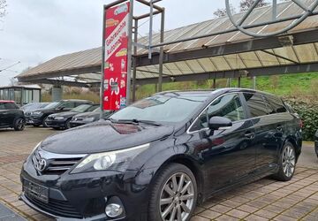 Toyota Avensis 175.000 km 8.950 &euro; Esslingen 73730