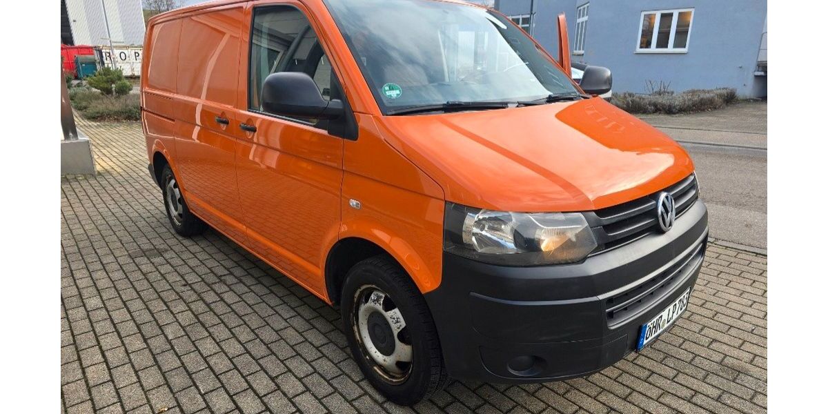 VW T5 Transporter 273.000 km 9.300 &euro; Untergrupenbach 74199