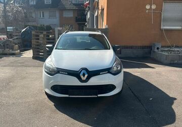 Renault Clio 147.590 km 4.700 &euro; Stuttgart 70435