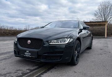 Jaguar XE 141.891 km 13.300 &euro; Asperg 71679
