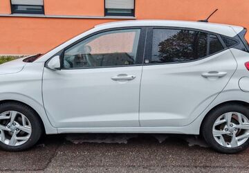 Hyundai i10 26.800 km 10.950 &euro; Sindelfingen 71065