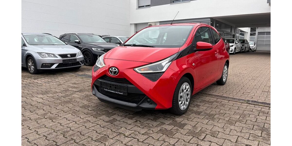 Toyota Aygo (X) 67.670 km 8.995 &euro; Stuttgart 70597