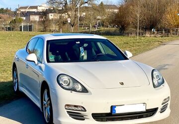 Porsche Panamera 183.500 km 22.499 &euro; Stuttgart 70499