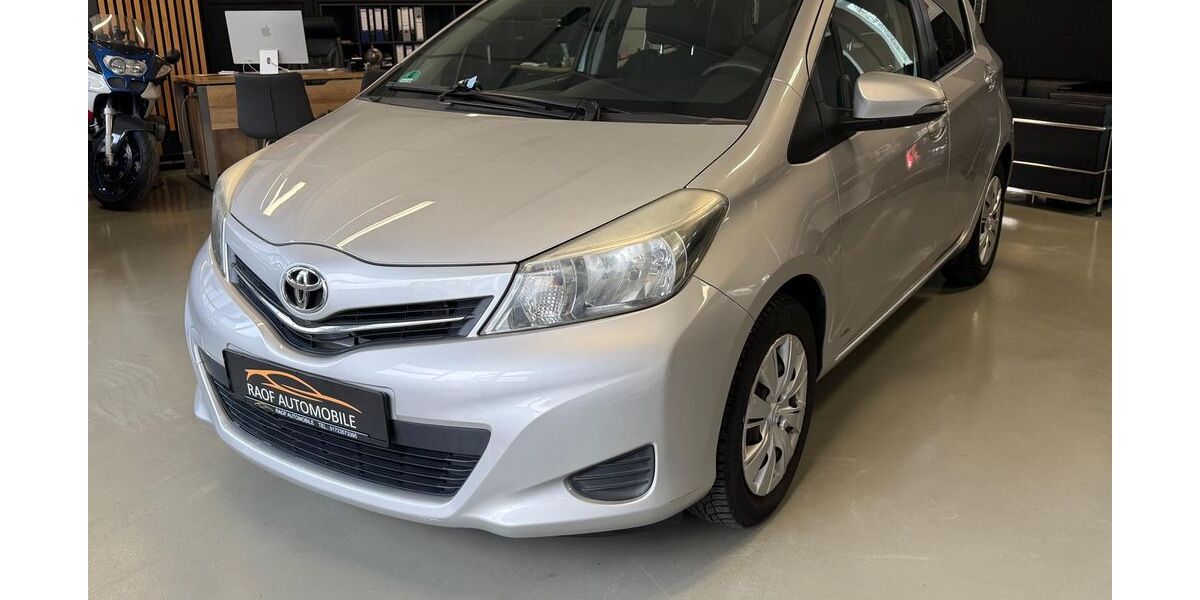 Toyota Yaris 122.000 km 9.000 &euro; Heilbronn 74078