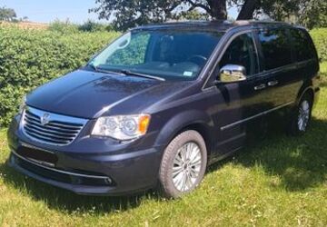 Lancia Voyager 123.321 km 15.500 &euro; Stuttgart 70378