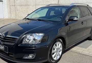 Toyota Avensis 214.000 km 3.290 &euro; Backnang 71522