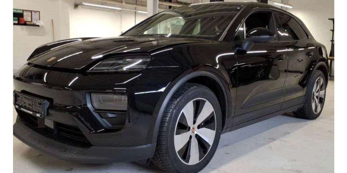 Porsche Macan 2.999 km 73.790 &euro; Stuttgart 70499