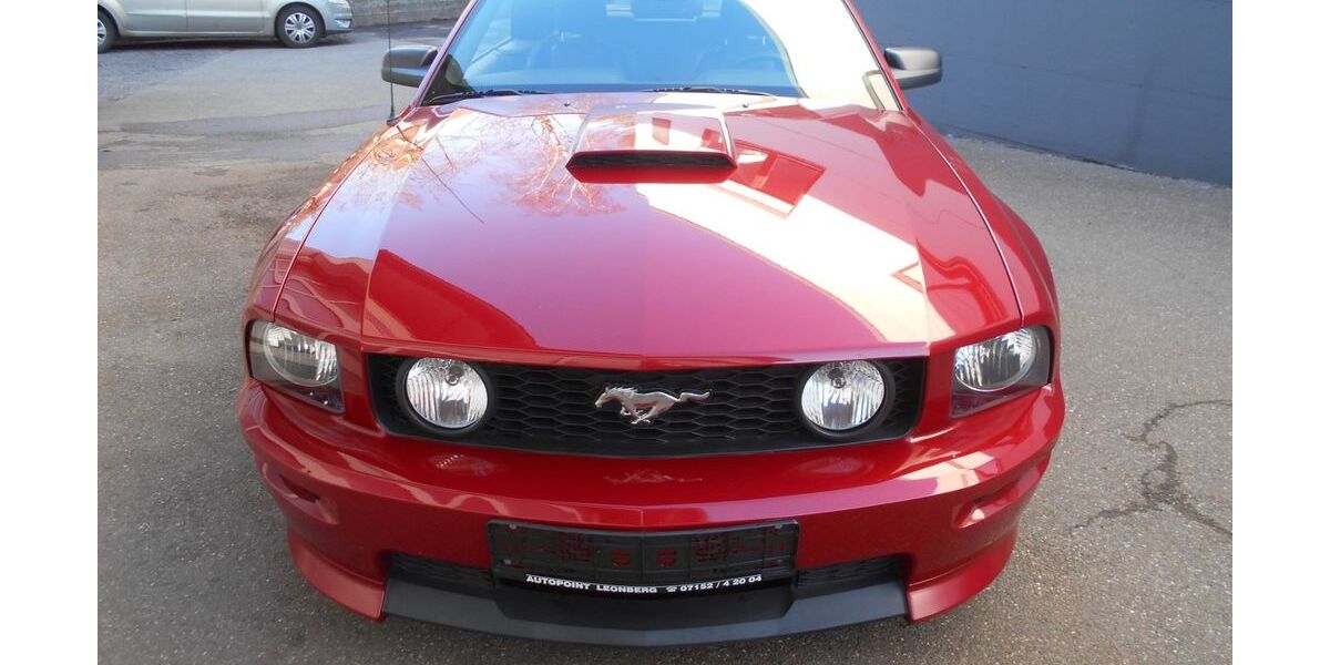 Ford Mustang 59.000 km 21.990 &euro; Leonberg 71229