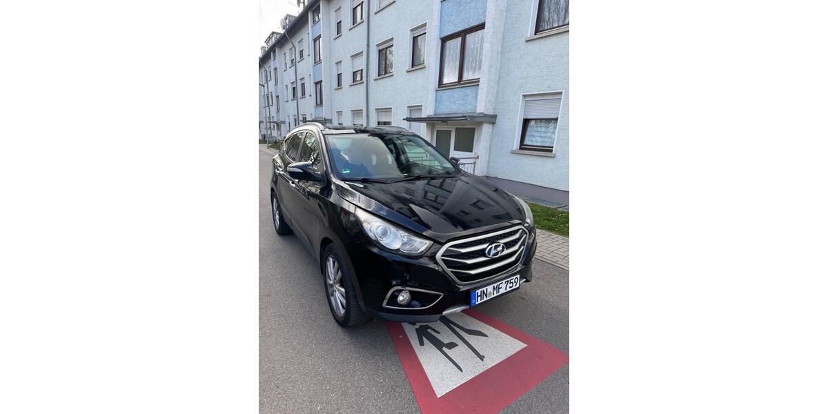 Hyundai ix35 180.000 km 8.750 &euro; Heilbronn 74078