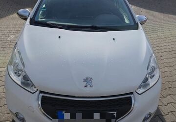 Peugeot 208 112.000 km 3.700 &euro; Ludwigsburg 71640