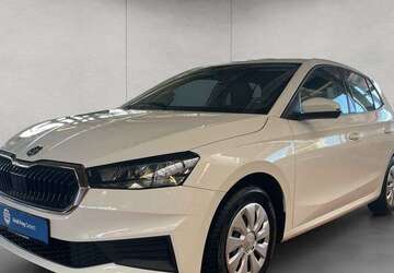 Skoda Fabia 56.906 km 12.490 &euro; Esslingen 73730