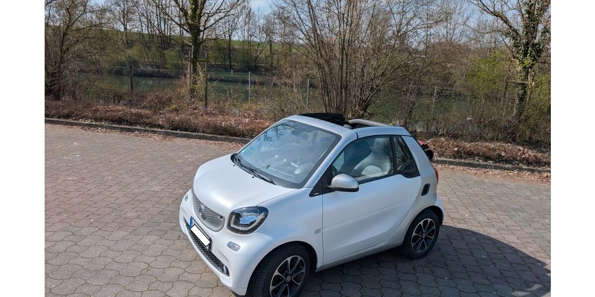 Smart ForTwo 79.543 km 12.699 &euro; Ludwigsburg 71642