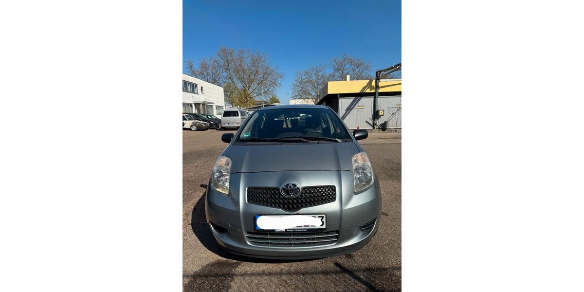 Toyota Yaris 133.000 km 4.199 &euro; Stuttgart 70372