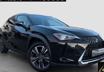 Lexus UX 40.700 km 23.883 &euro; Ludwigsburg 71636