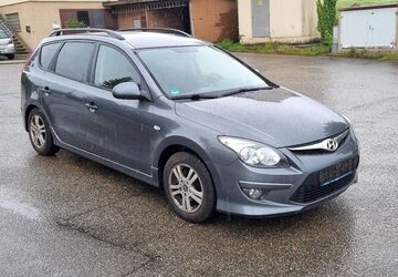 Hyundai i30 153.000 km 2.999 &euro; Leonberg Gebersheim 71229
