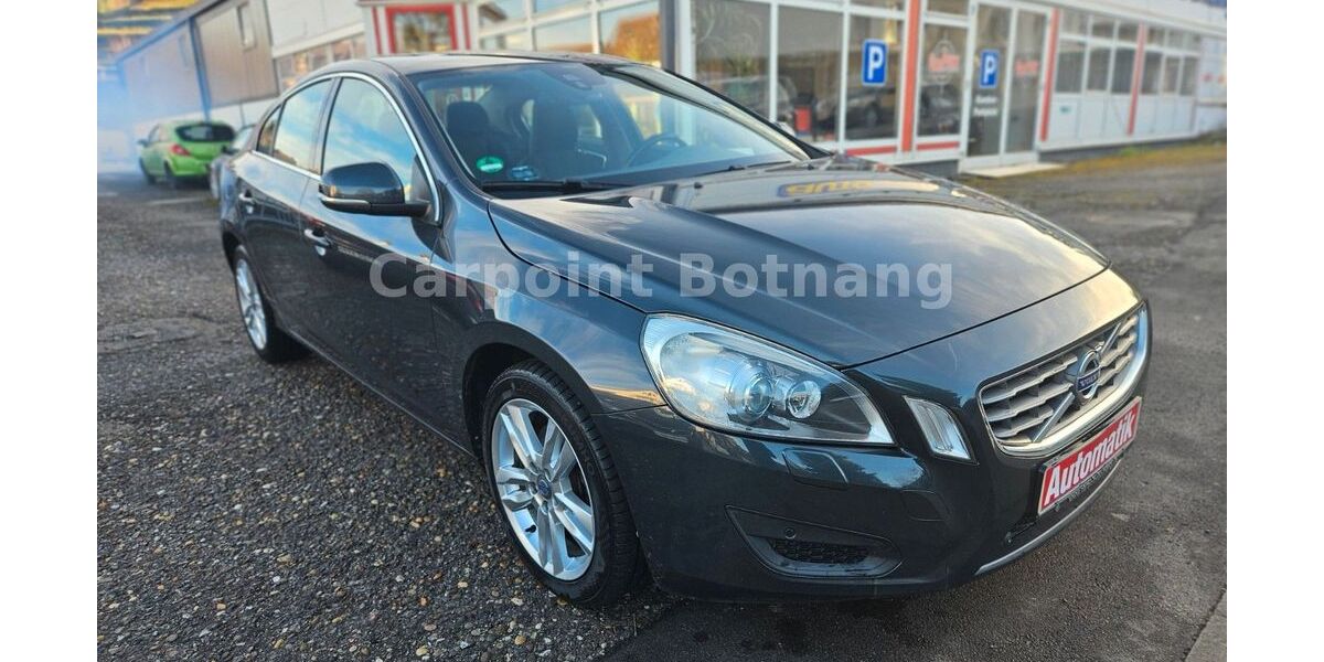 Volvo S60 188.000 km 9.490 &euro; Stuttgart 70195