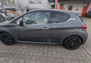 Peugeot 208 80.000 km 10.700 &euro; Leinfelden-Echterdingen 70771