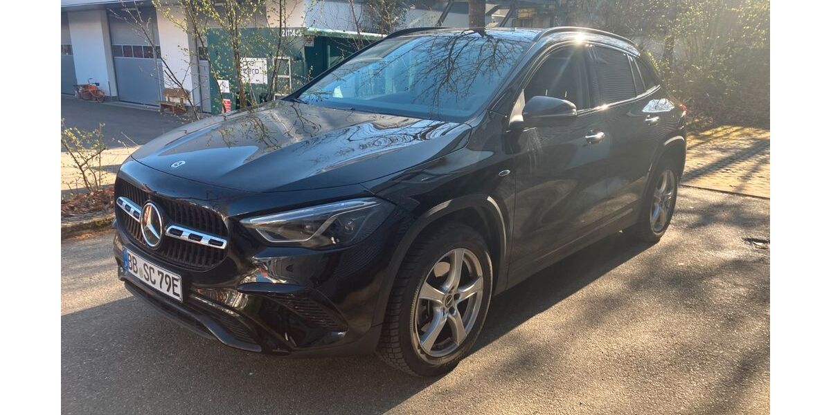 Mercedes-Benz GLA 250 20.000 km 45.000 &euro; Böblingen 71034