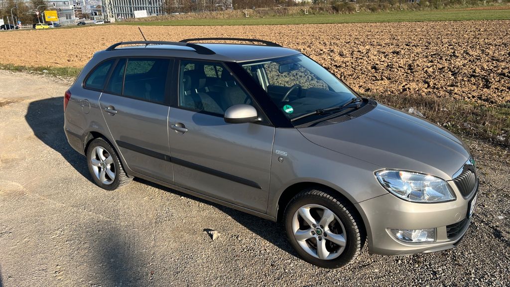 Skoda Fabia 124.900 km 5.190 &euro; Esslingen 73732