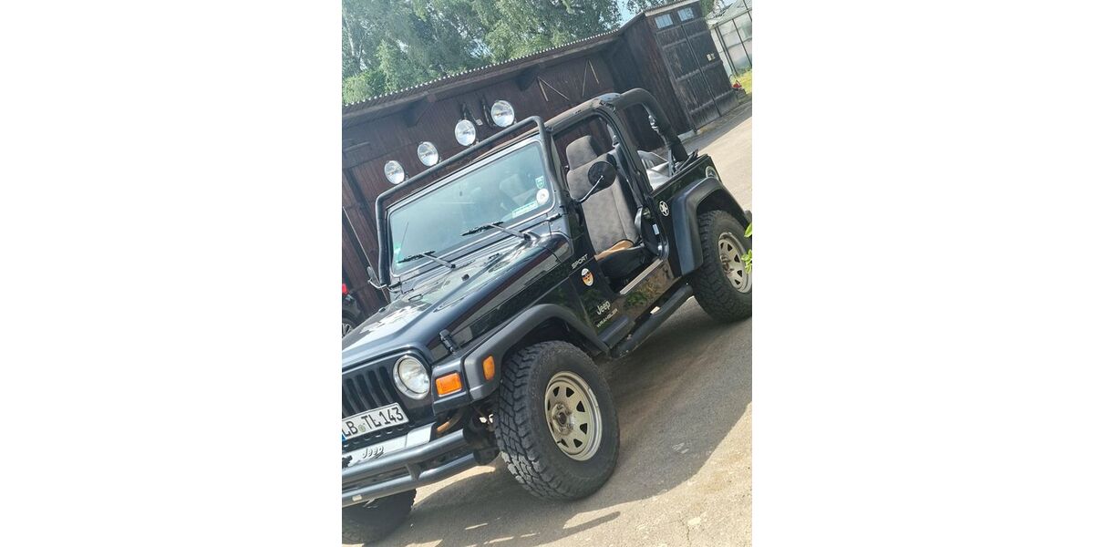 Jeep Wrangler 157.000 km 16.300 &euro; Möglingen 71696