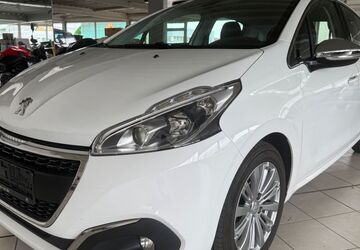 Peugeot 208 92.000 km 9.990 &euro; Tamm 71732