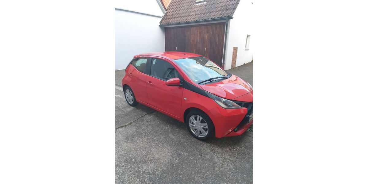 Toyota Aygo (X) 47.466 km 6.750 &euro; Stuttgart 70327