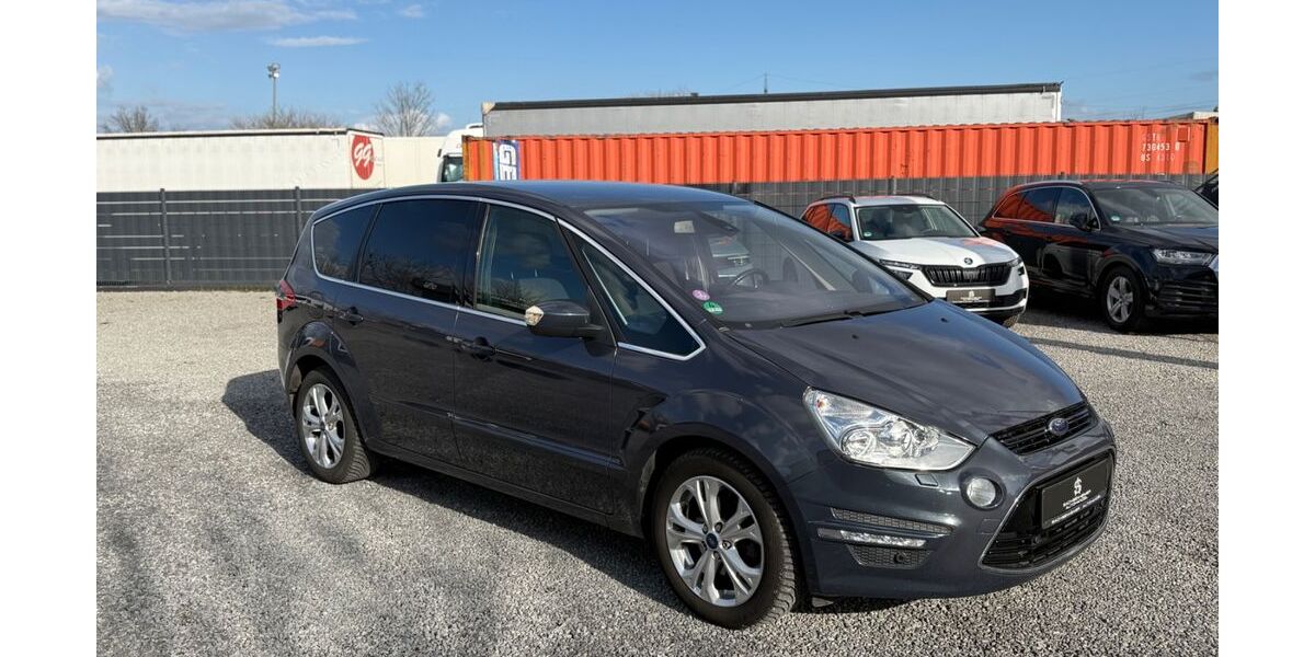 Ford S-Max 89.000 km 8.599 &euro; Sachsenheim 74343