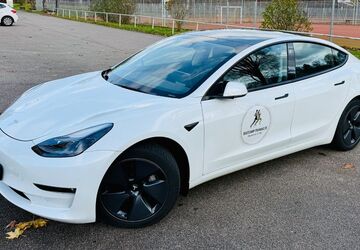 Tesla Model 3 60.000 km 33.900 &euro; Esslingen 73728