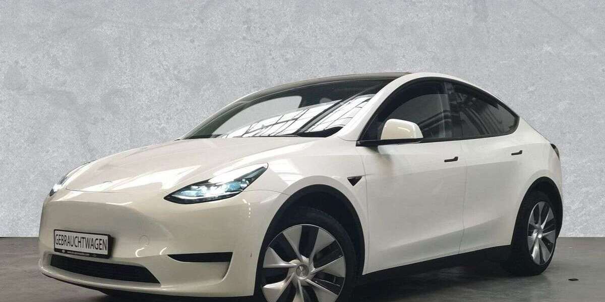 Tesla Model Y 68.182 km 33.500 &euro; Asperg 71679