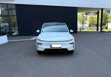 Tesla Model Y 1.500 km 51.900 &euro; Heilbronn 74074