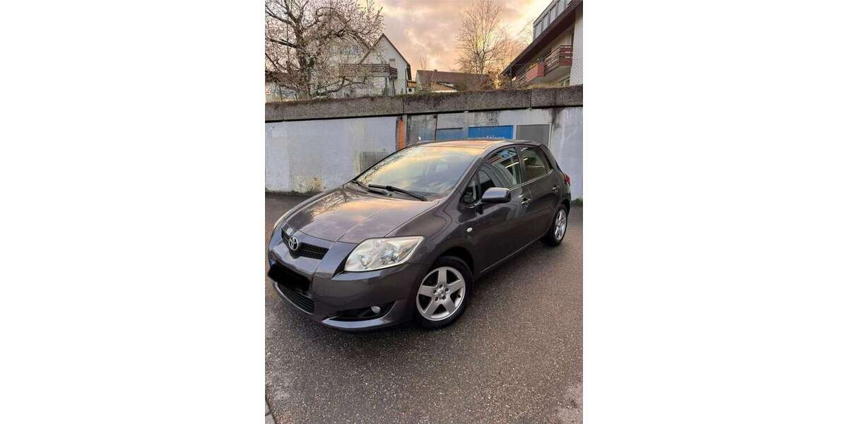 Toyota Auris 87.298 km 5.249 &euro; Hegensberg (Esslingen am Neckar) 73732