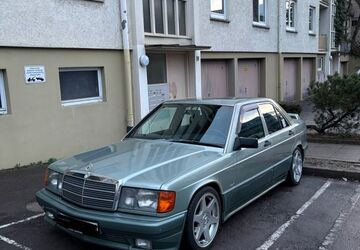 Mercedes-Benz 190 136.900 km 15.000 &euro; Stuttgart 70191