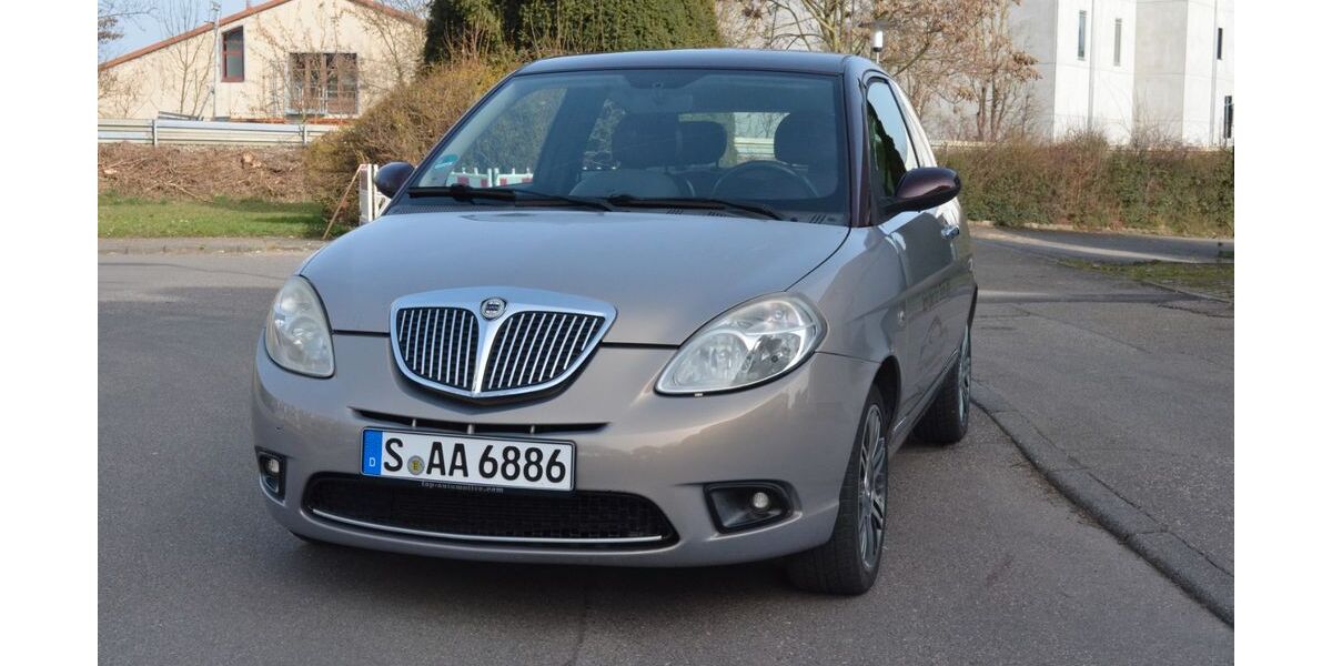 Lancia Ypsilon 139.700 km 2.555 &euro; Stuttgart 70499