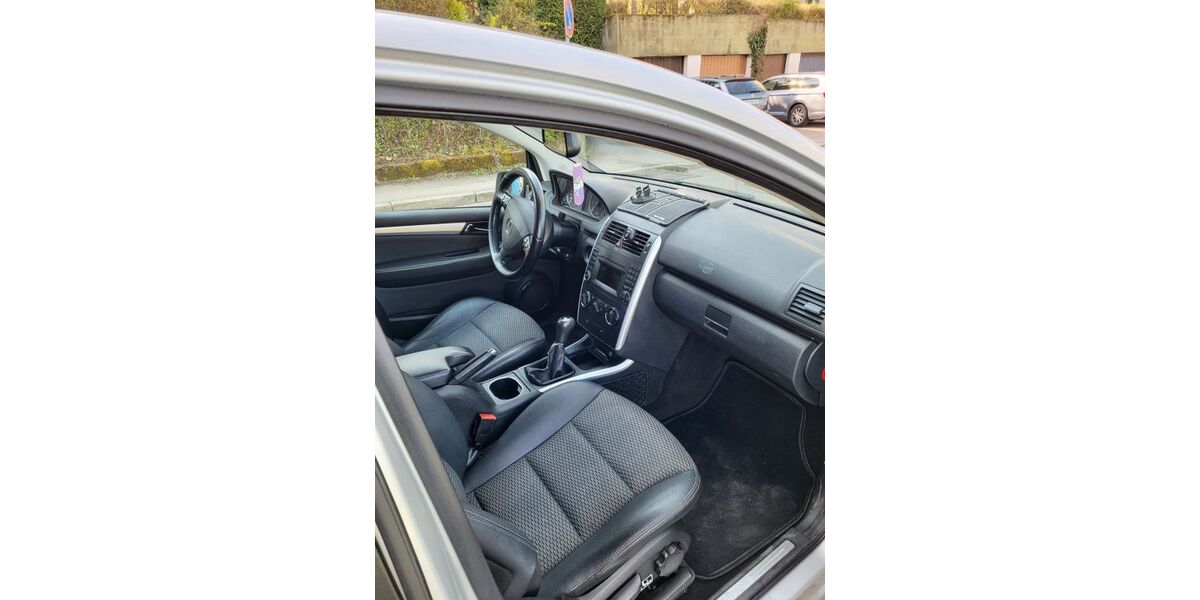 Mercedes-Benz A 150 176.000 km 2.600 &euro; Böblingen 71032