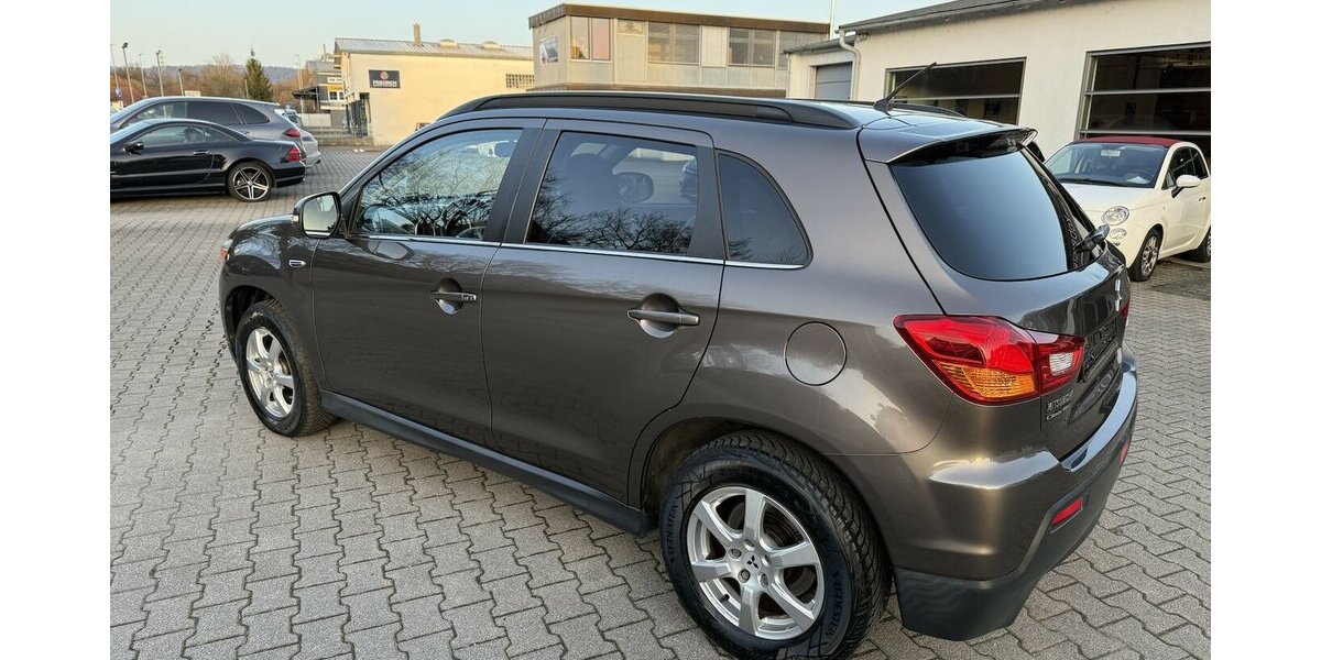 Mitsubishi ASX 4WD 1.8 DID Instyle*Leder,Navi,Xenon* 143.500 km 6.750 &euro; Schorndorf 73614