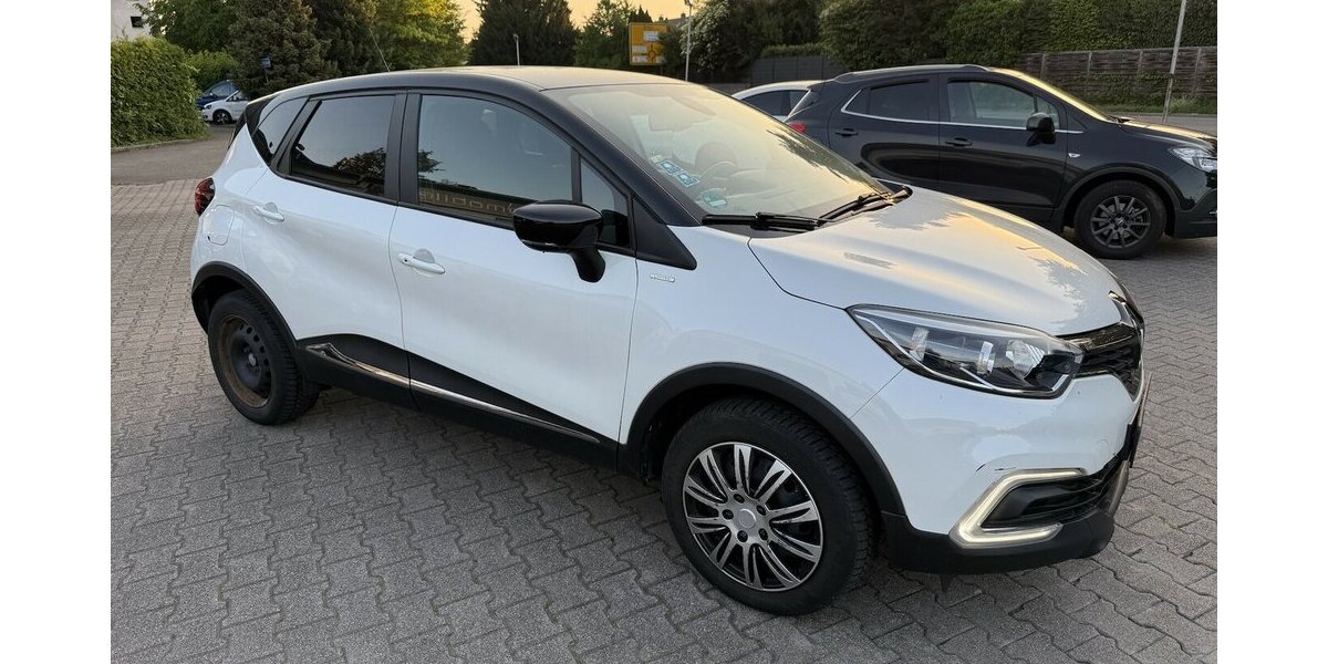 Renault Captur TCe 90 eco Limited 117.560 km 7.850 &euro; Schorndorf 73614