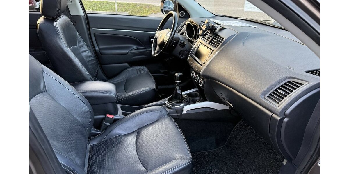 Mitsubishi ASX 4WD 1.8 DID Instyle*Leder,Navi,Xenon* 143.500 km 6.750 &euro; Schorndorf 73614