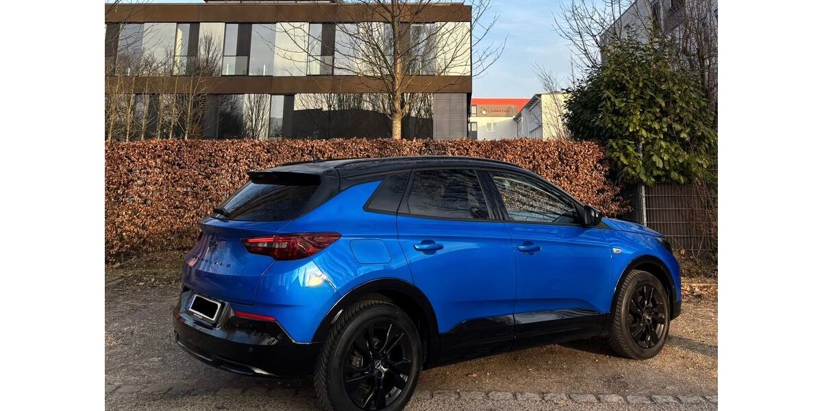 Opel Grandland (X) 46.000 km 15.300 &euro; Esslingen 73730