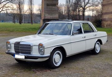 Mercedes-Benz 230 132.000 km 16.500 &euro; Bönnigheim 74357