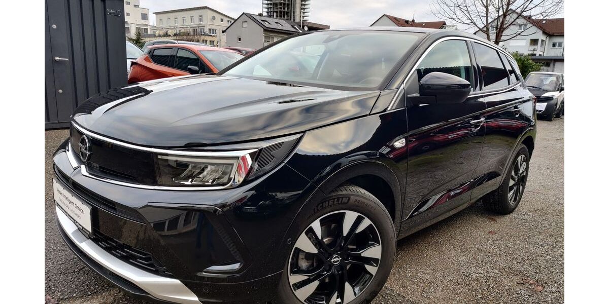 Opel Grandland (X) 27.700 km 22.950 &euro; Fellbach 70734