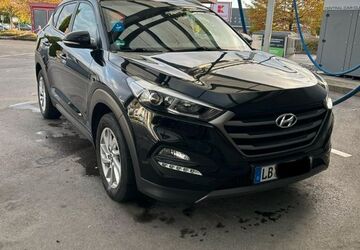 Hyundai TUCSON 271.000 km 8.800 &euro; Marbach am Neckar 71672