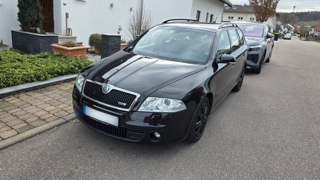 Skoda Octavia 219.000 km 3.700 &euro; Cleebron 74389