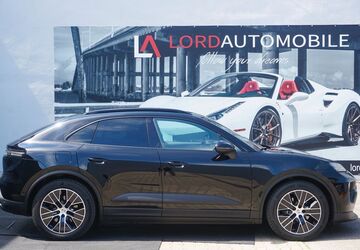 Porsche Macan 8.750 km 76.999 &euro; Stuttgart 70499