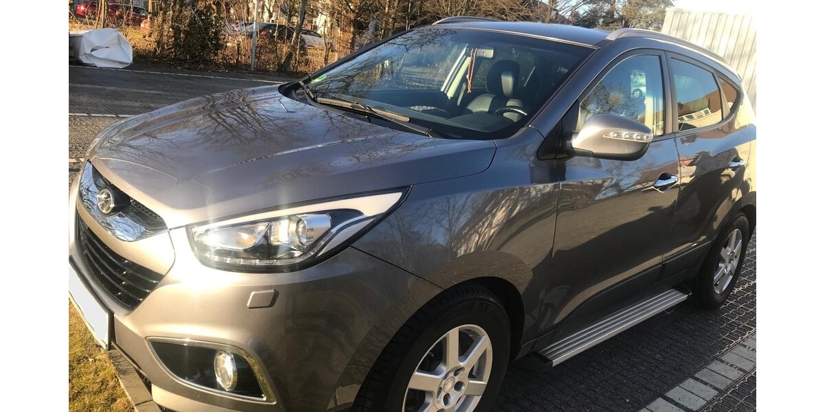 Hyundai IX35 128.000 km 11.900 &euro; Stuttgart 70173