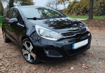 Kia Rio 214.000 km 4.300 &euro; Güglingen 74363