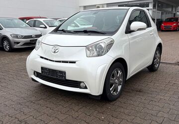 Toyota IQ 32.084 km 9.995 &euro; Stuttgart 70597